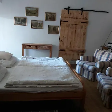 Jozsa Tanya Apartman *