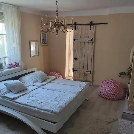 Apartment Jozsa Tanya *